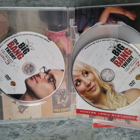 The Big Bang Theory – Season 1 DVD (Complete First Season) Excellent pre-owned - Picture 3 of 7